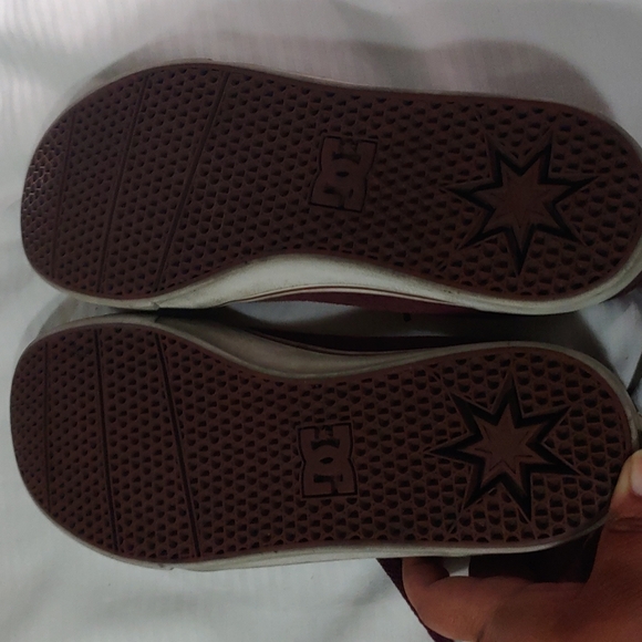 DC maroon shoes - Picture 5 of 5
